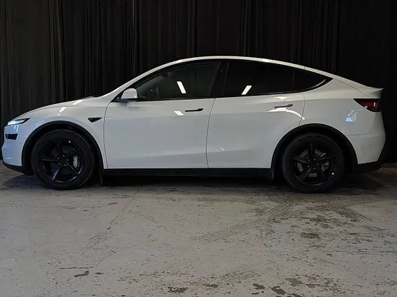 Tesla Model Y 2025 photo 5