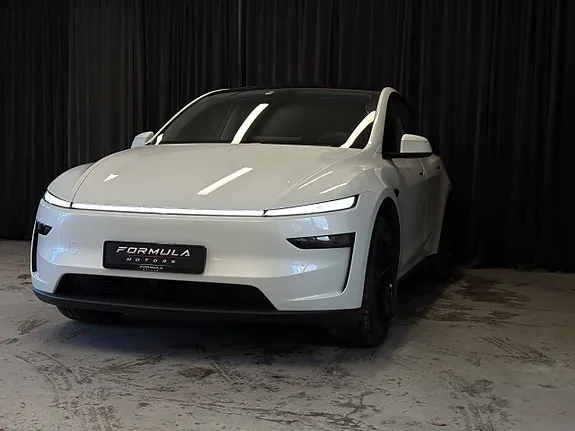 Tesla Model Y 2025 photo 3