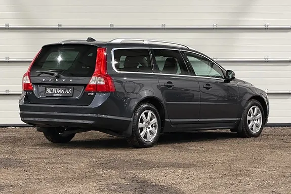 Volvo V70 2012 photo 3