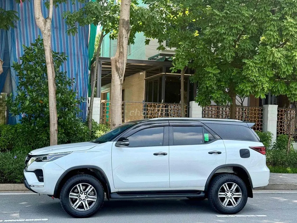 Toyota Fortuner 2022 photo 5