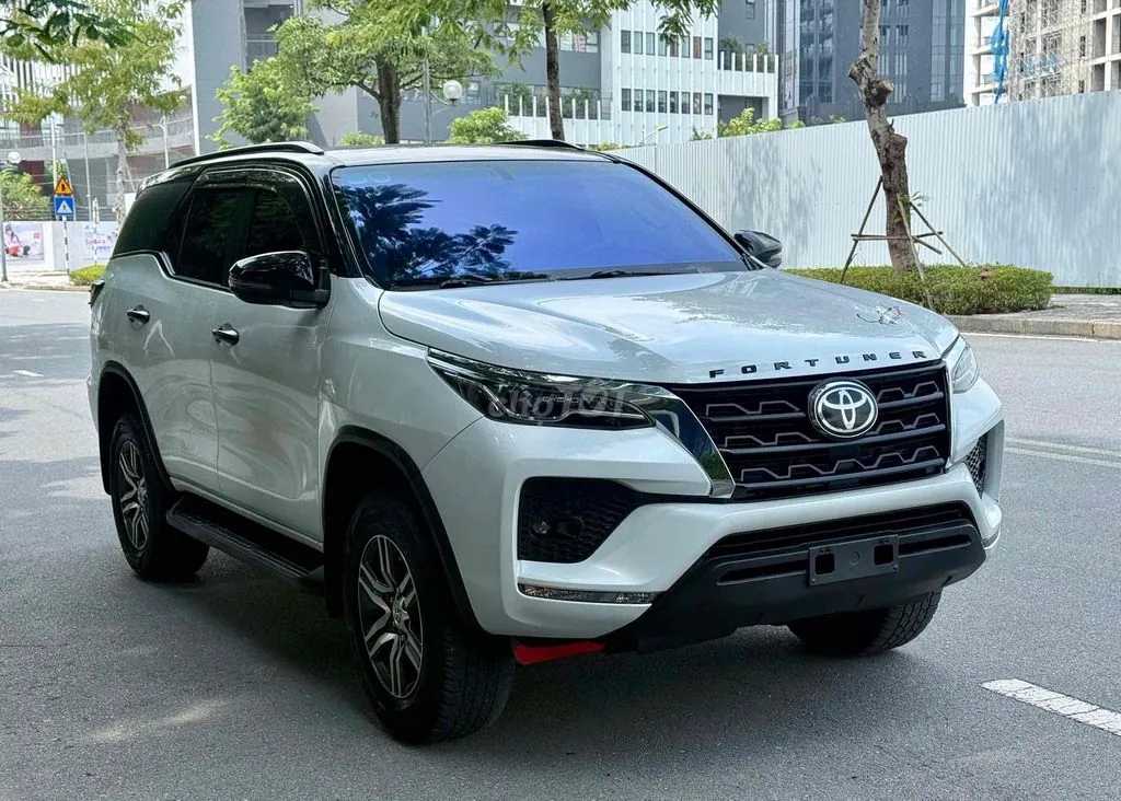 Toyota Fortuner 2022 photo 4
