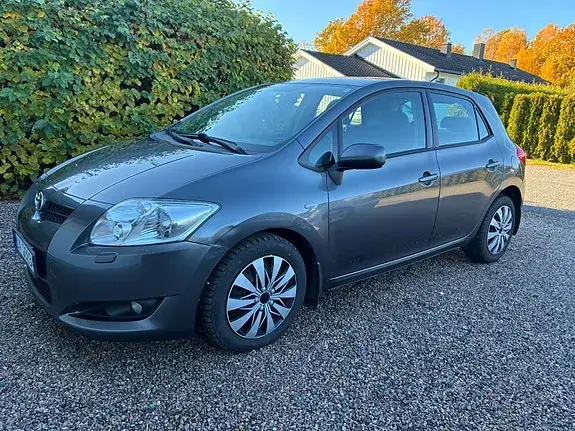 Toyota Auris 2009 photo 2