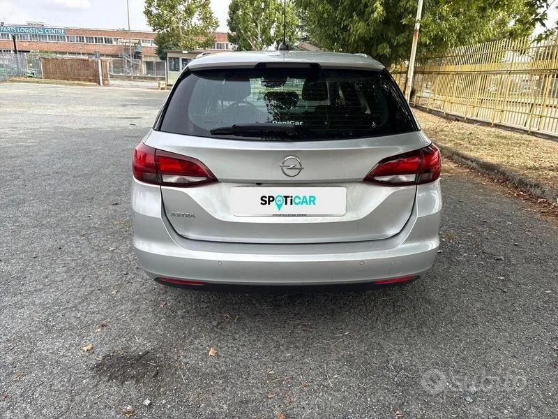 Opel Astra 2022 photo 4