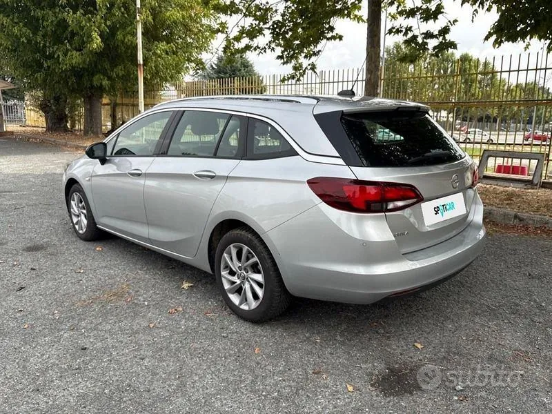 Opel Astra 2022 photo 3