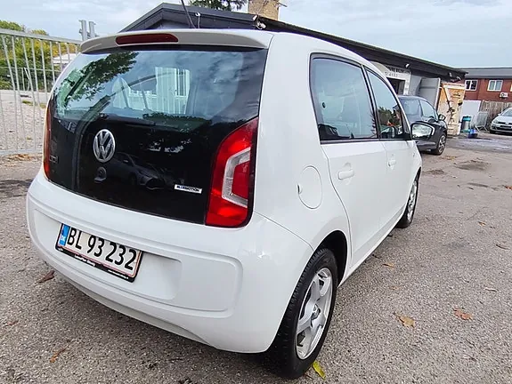Volkswagen Up 2016 photo 4
