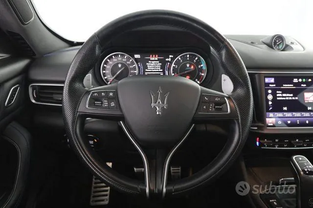 Maserati Levante 2023 photo 5