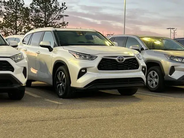 Toyota Highlander 2024 photo 2