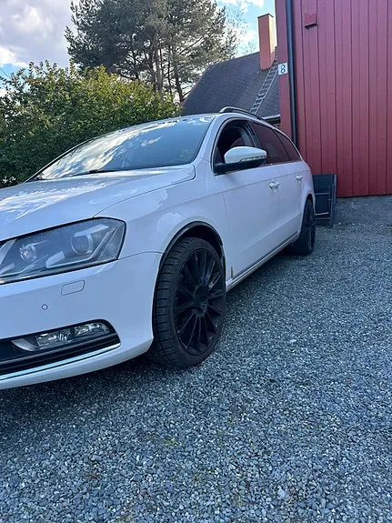 Volkswagen Passat 2014 photo 2
