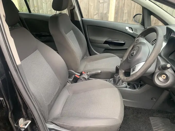 Vauxhall Corsa 2011 photo 4