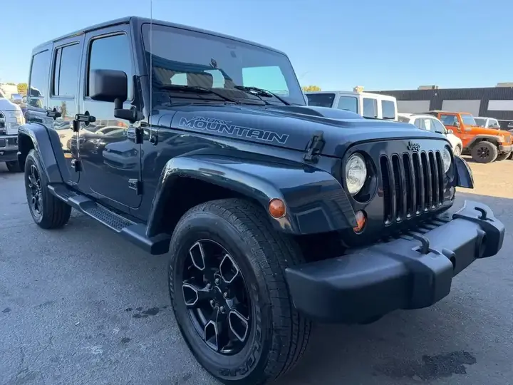 Jeep Wrangler Unlimited 2017 photo 2