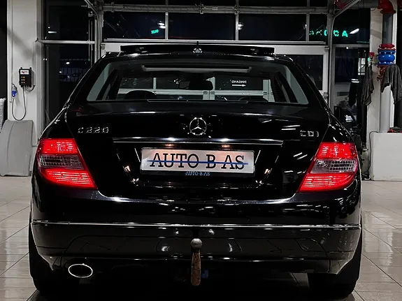 Mercedes-Benz C220 D 2007 photo 4