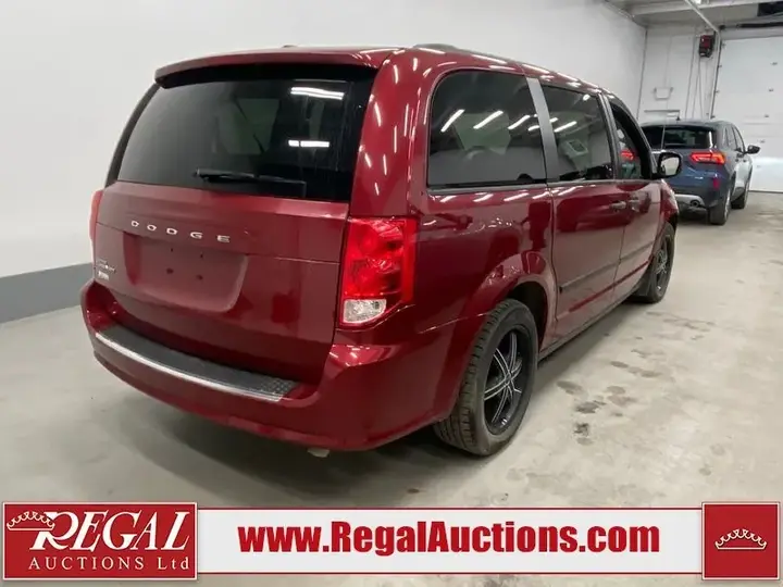 Dodge Grand Caravan 2015 photo 3