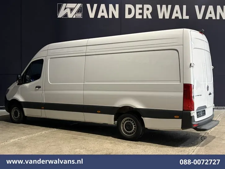 Mercedes-Benz Sprinter 2024 photo 3