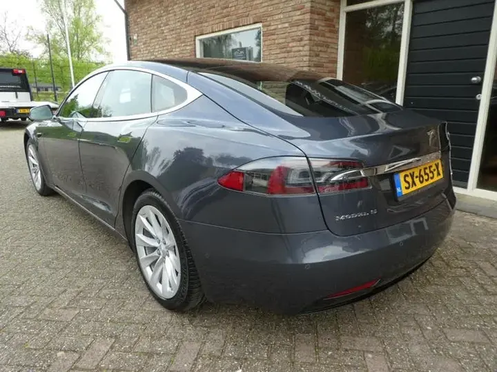 Tesla Model S 2018 photo 3