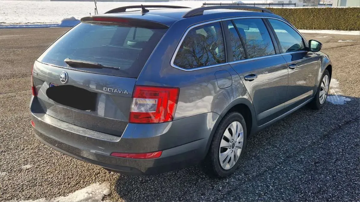 Skoda Octavia 2015 photo 2