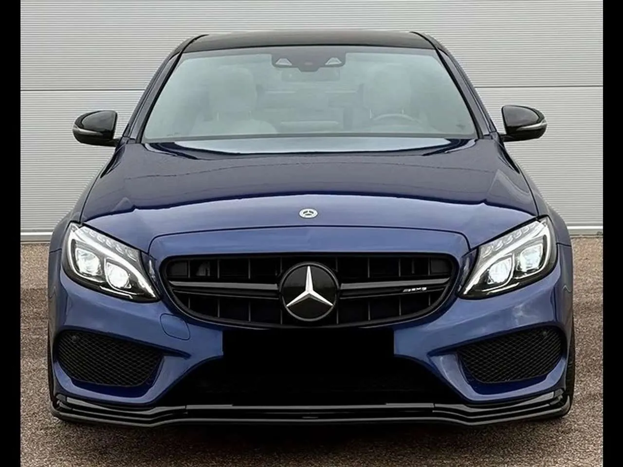 Mercedes-Benz C 400 2019 photo 3