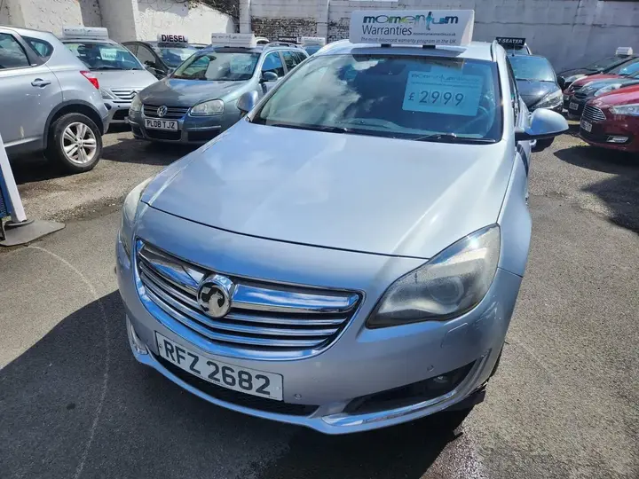Vauxhall Insignia 2014 photo 2
