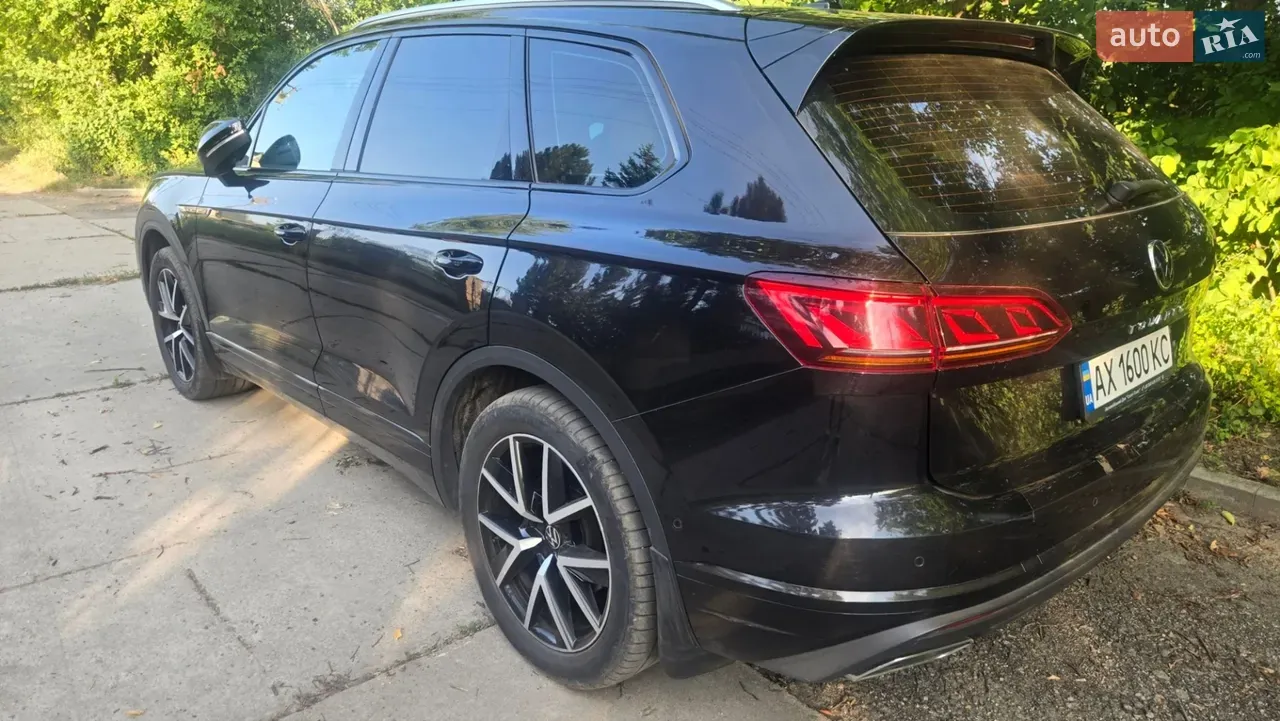 Volkswagen Touareg 2021 photo 2