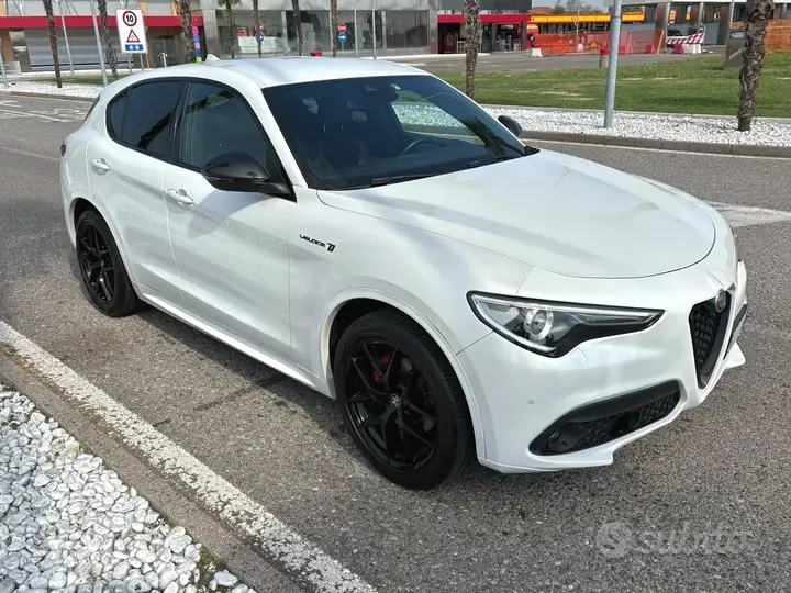 Alfa Romeo Stelvio 2021 photo 2