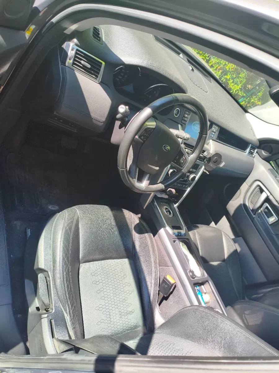 Land Rover Discovery Sport 2016 photo 3