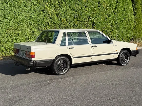 Volvo 740 1988 photo 4