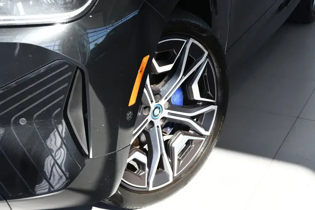 BMW Ix 2023 photo 4
