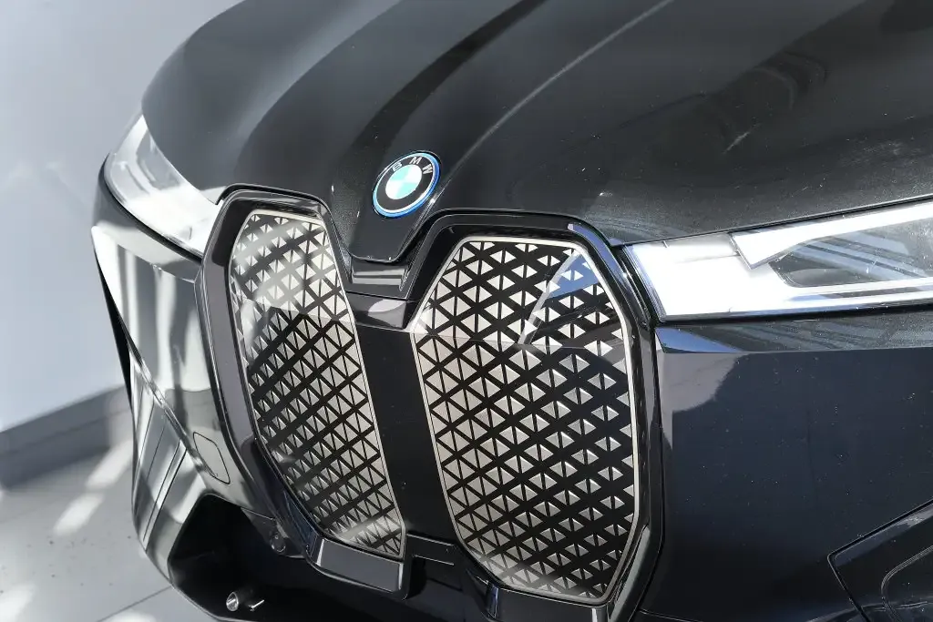 BMW Ix 2023 photo 3