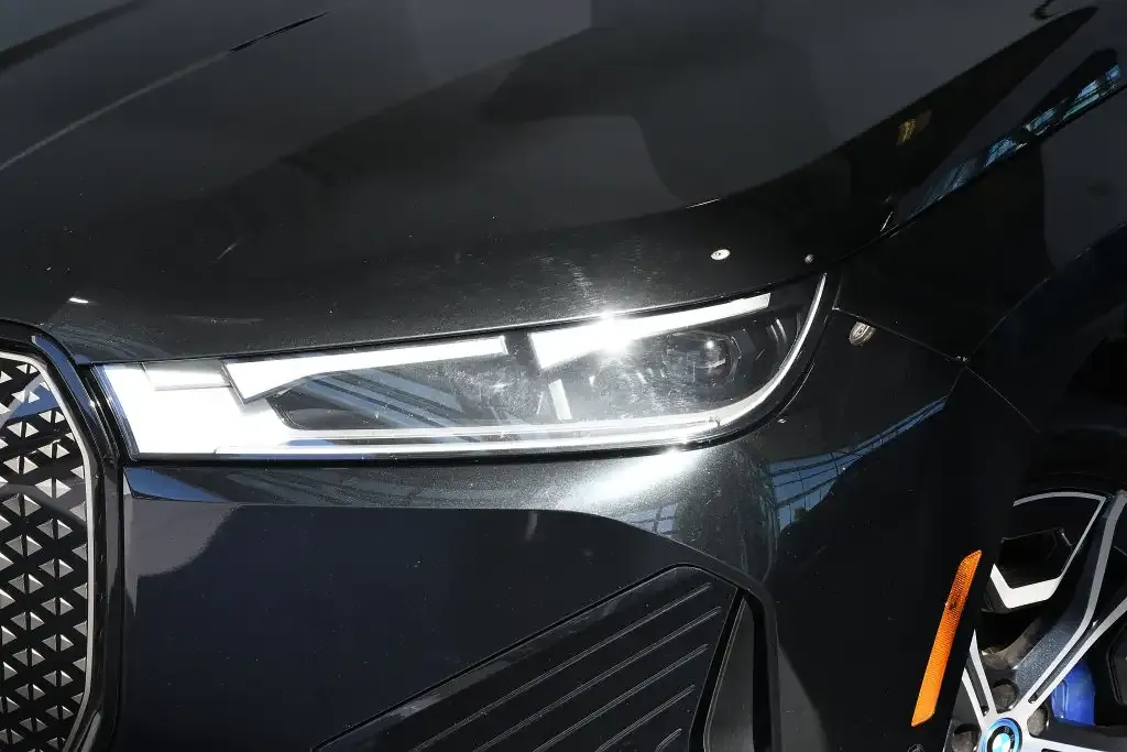 BMW Ix 2023 photo 2