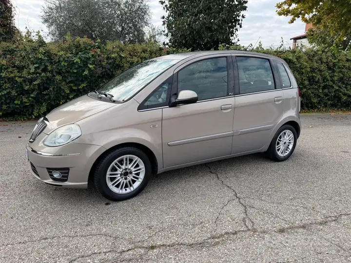 Lancia Musa 2009 photo 2