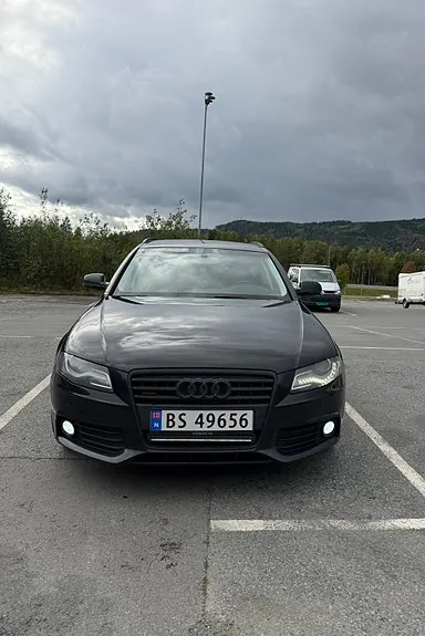 Audi A4 2010 photo 2