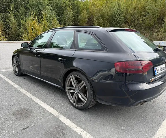 Audi A4 2010 photo 3