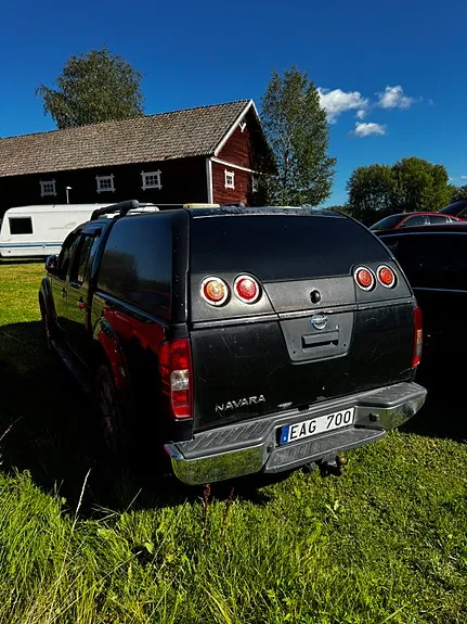 Nissan Navara 2012 photo 5