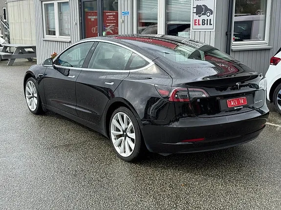 Tesla Model 3 2020 photo 4