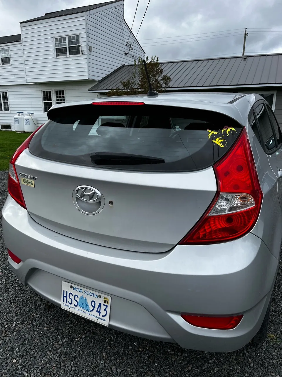 Hyundai Accent 2013 photo 2