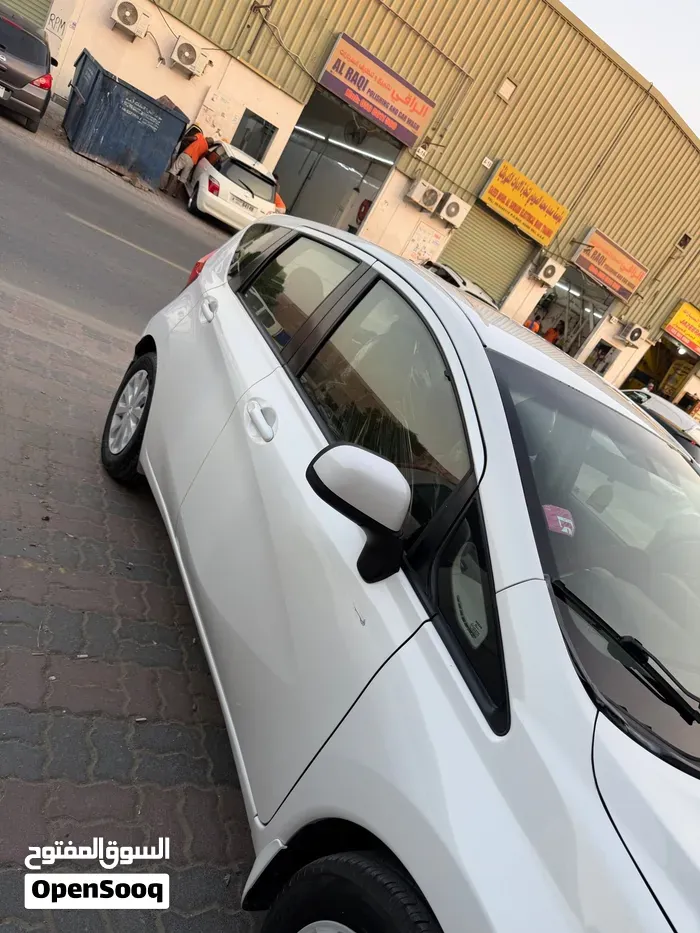 Nissan Versa 2014 photo 4