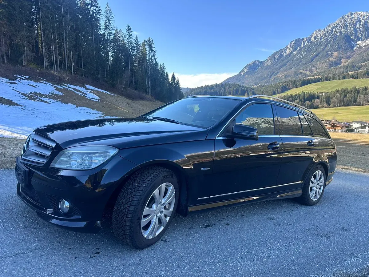 Mercedes-Benz C-Class 2009 photo 2