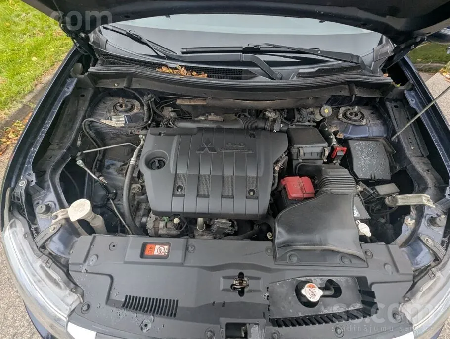 Mitsubishi Outlander 2014 photo 5