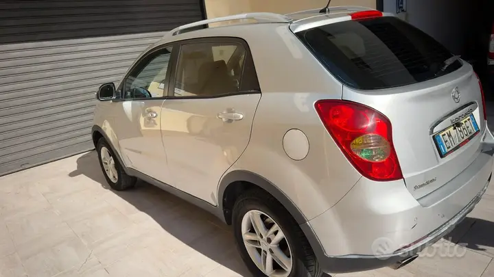 KG Mobility Korando 2012 photo 3