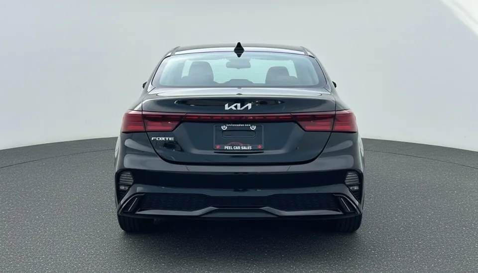 Kia Forte 2023 photo 3