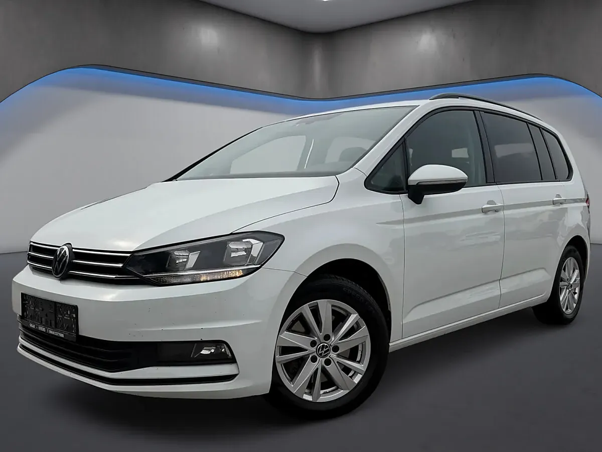 Volkswagen Touran 2022 photo 2