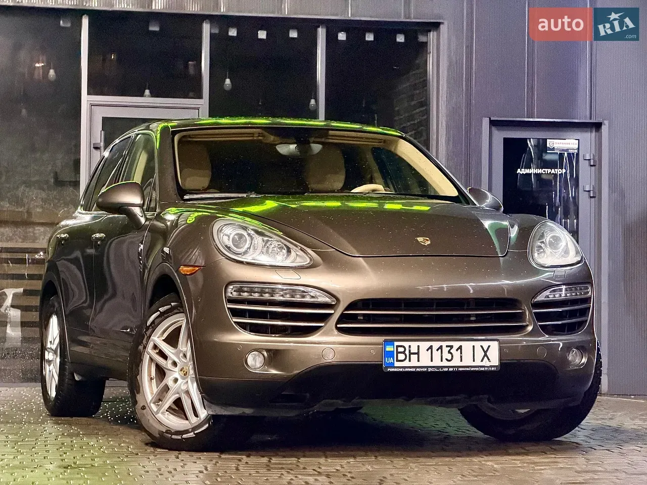 Porsche Cayenne 2014 photo 2
