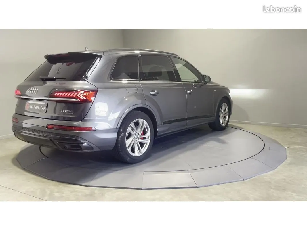 Audi Q7 2020 photo 2