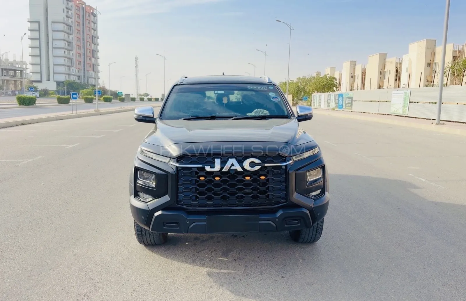 JAC T9