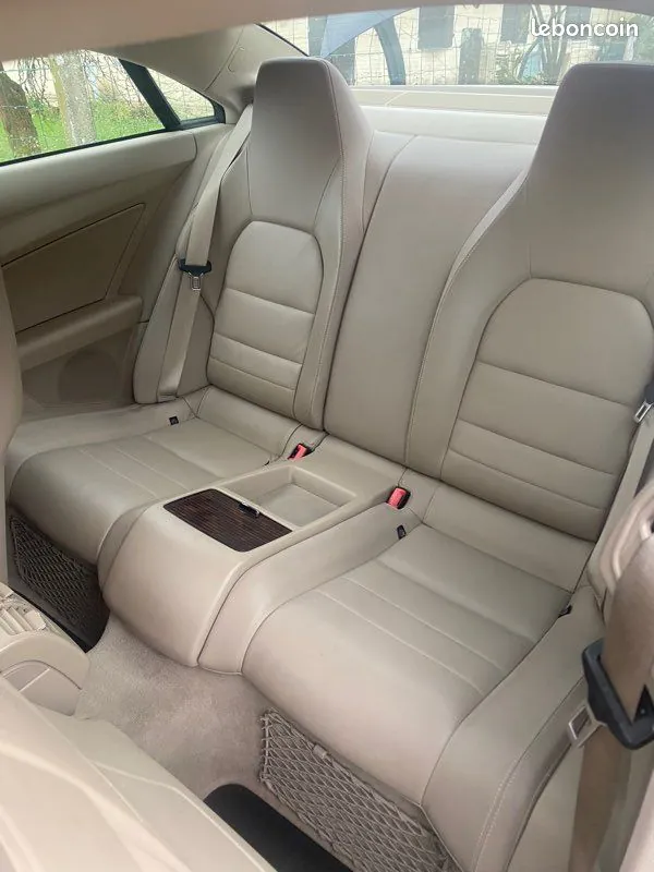 Mercedes-Benz E-Class 2010 photo 3