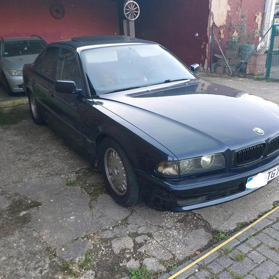 BMW E38