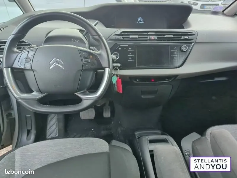 Citroen C4 2019 photo 2