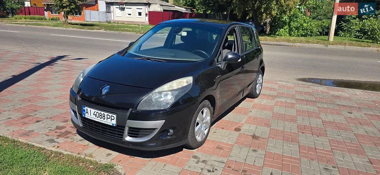 Renault Scenic 2011 photo 2