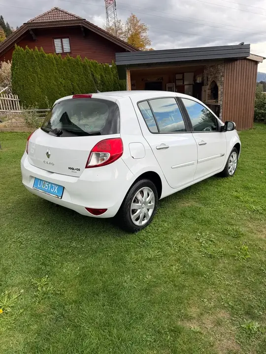 Renault Clio 2011 photo 3