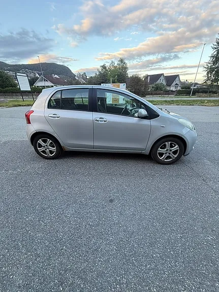 Toyota Yaris 2006 photo 4