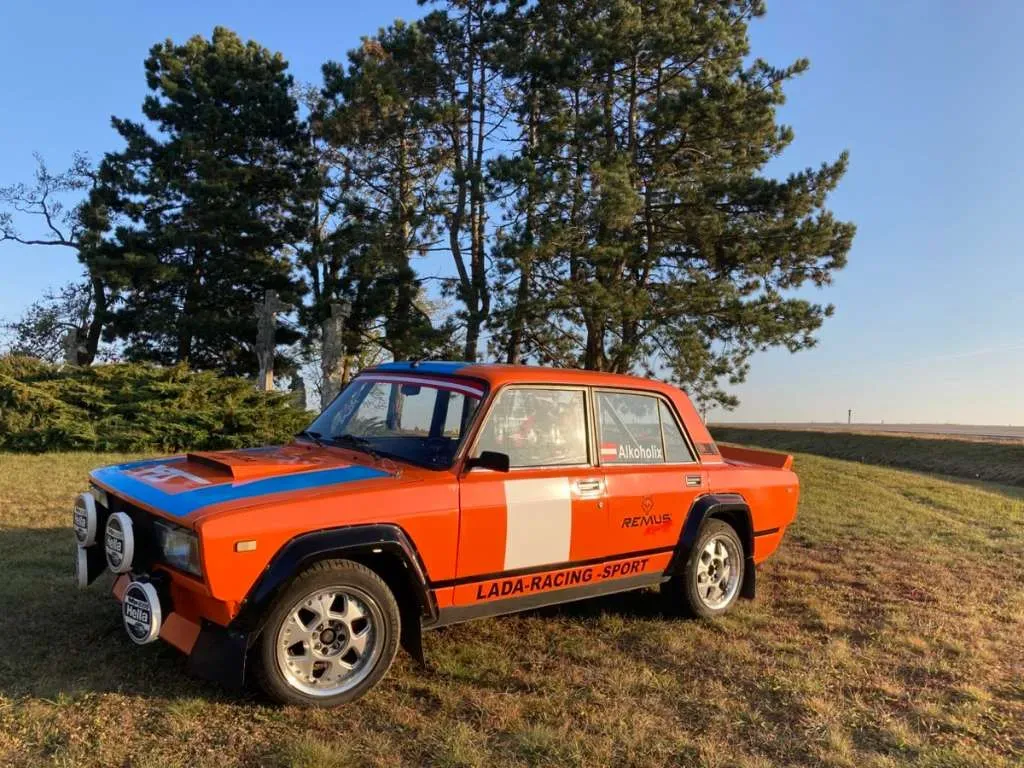 Lada Sonstige